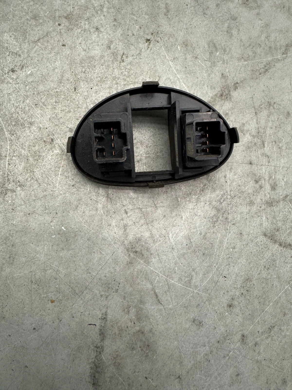 Sitzheizungsschalter Hyundai Santa FE 9333026000 Original – Bild 2