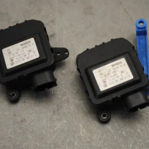 Teilen Stellmotor Temperaturklappe VW Passat 3B (B5) 8D1820511B, Bosch 0132801116