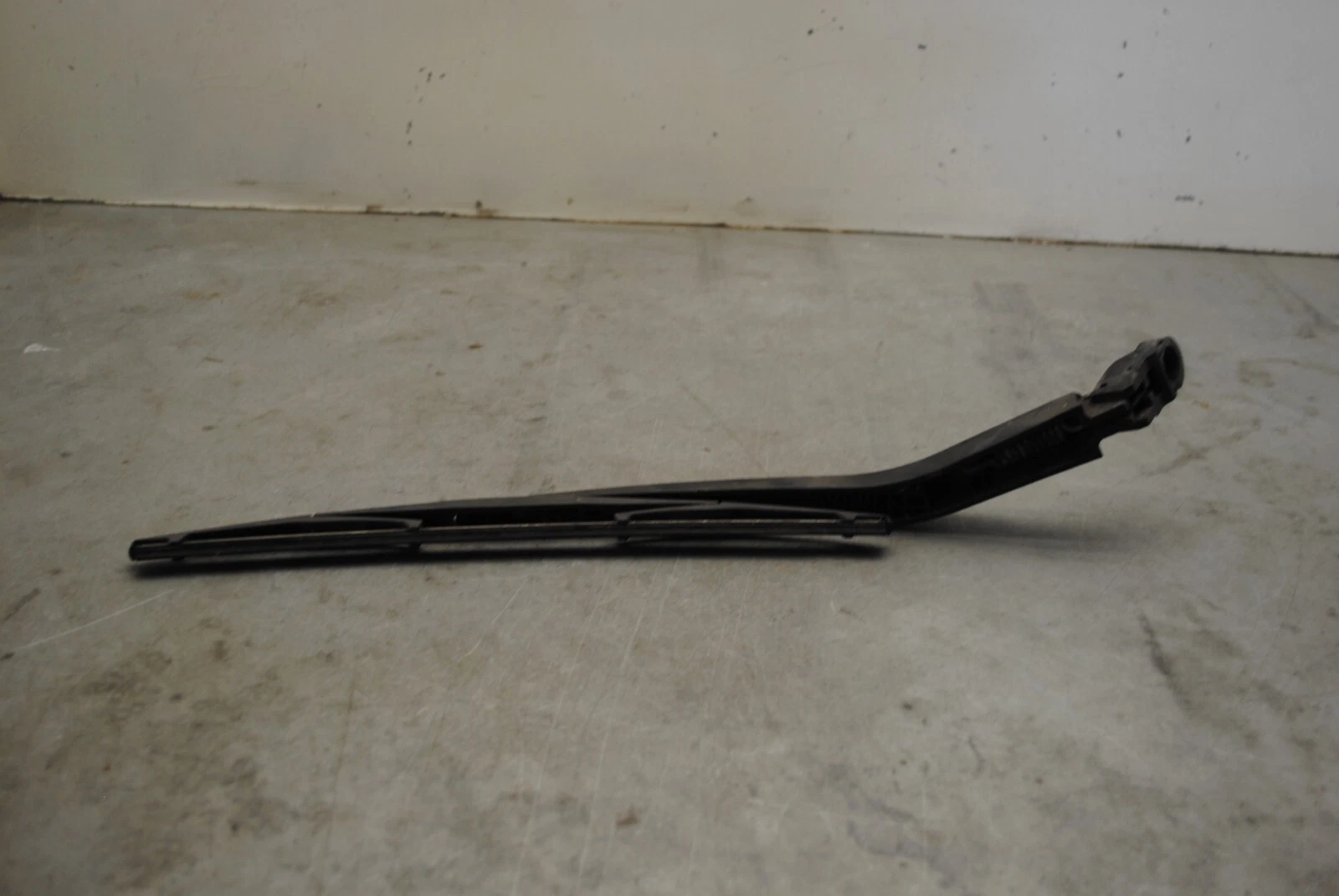 Wischerarm Heckscheibe Mazda 2, Herstellernummer: 0589-1 35612 – Bild 2