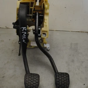 Kupplungs- und Bremspedal mit Kupplungsgeberzylinder 5er BMW E60/61 (BJ 2005)