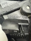 Original VW T-Roc Stoßstange Halter Befestigung vorne rechts 2GA807723C – Bild 2