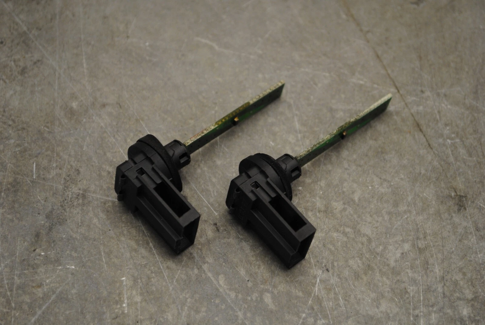 Temperaturfühler Klimaanlagen Sensor VW Passat 3B B5 (BJ 1999) 4B0820539 – Bild 2