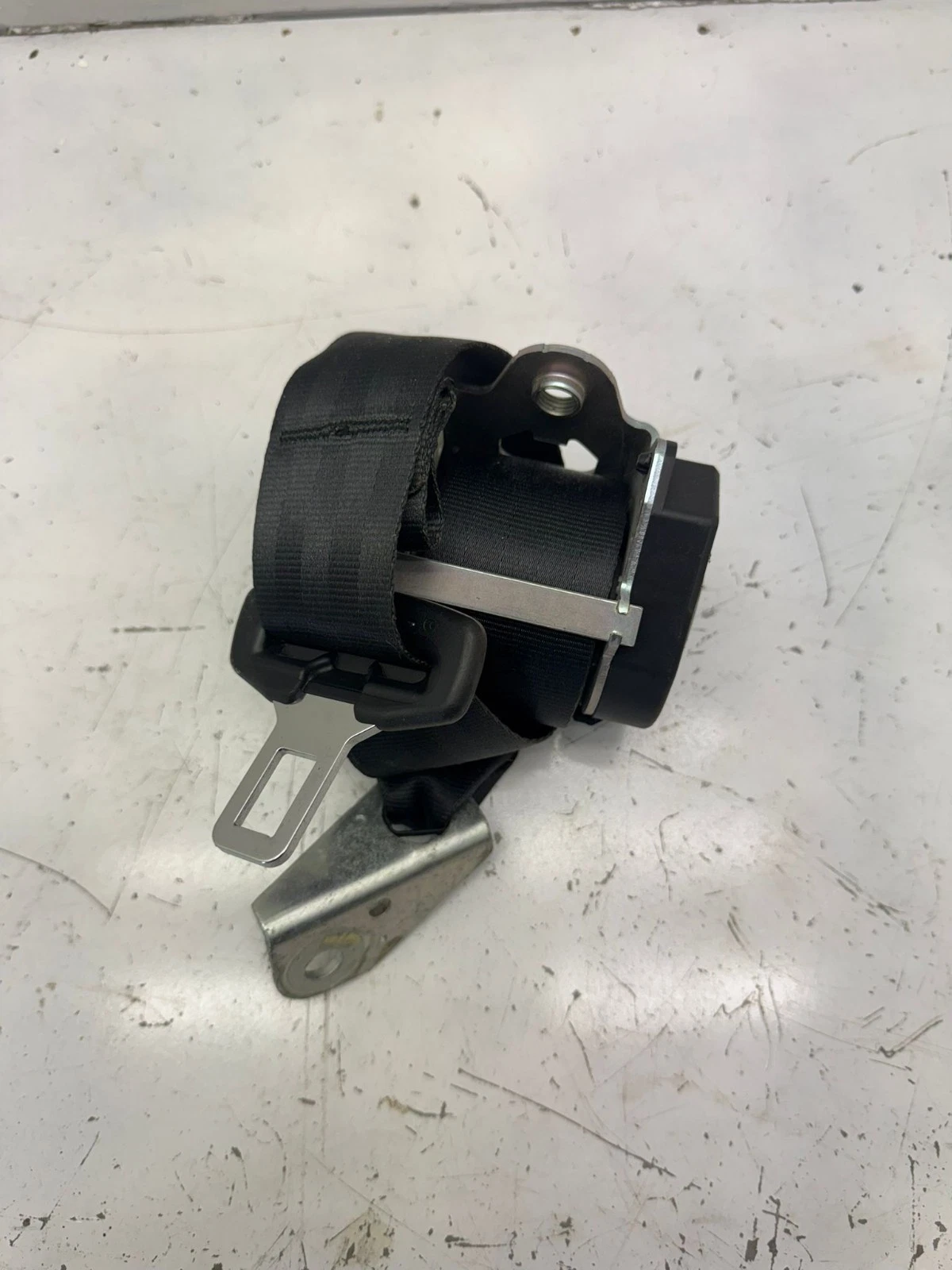 Org. VW Golf 6 Sicherheitsgurt Anschnallgurt hinten rechts 618019000 1K6857806AA