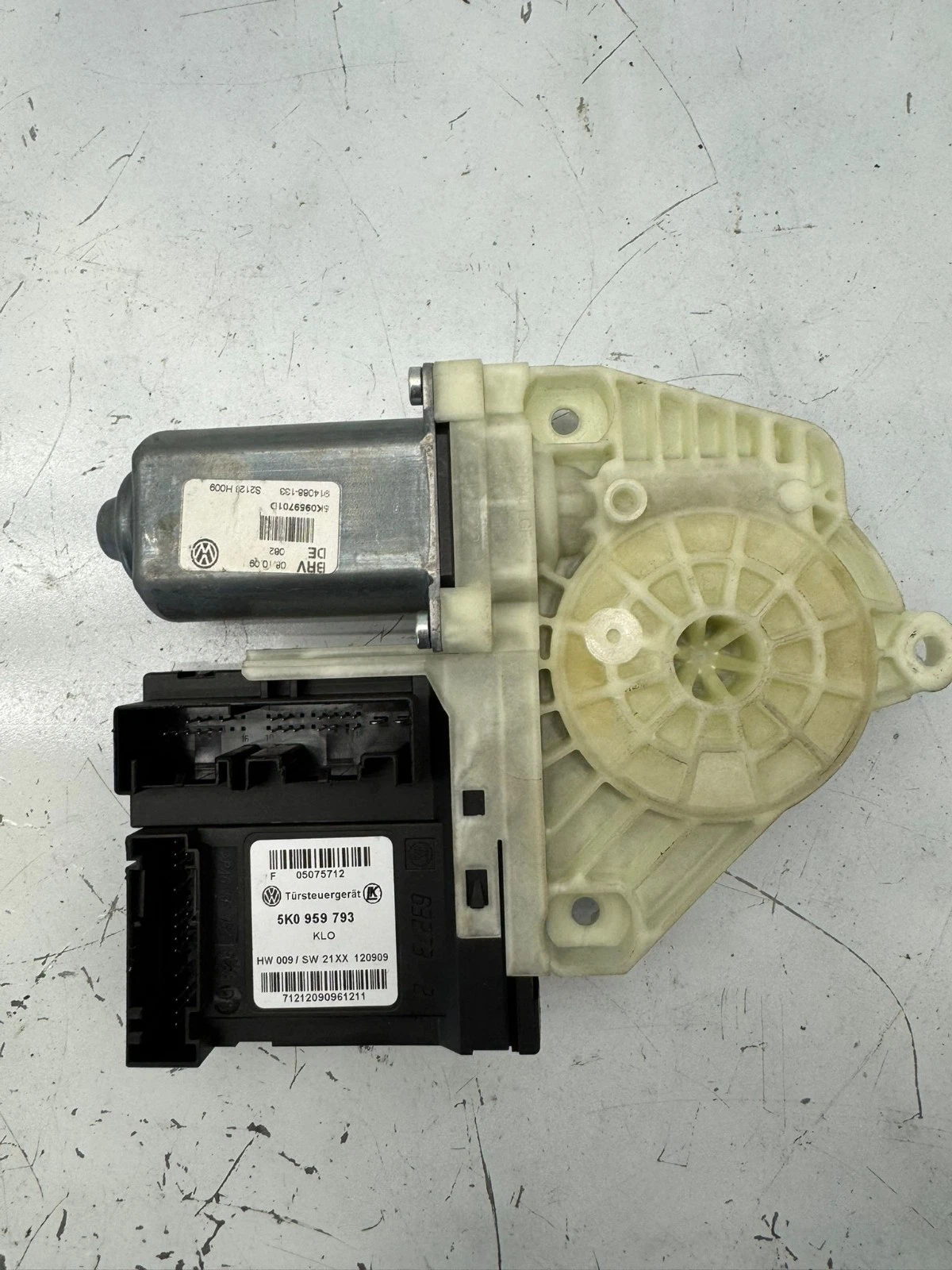Original VW Golf 6 Fensterhebermotor vorne links 3 Türer 5K0959701D 5K0959793