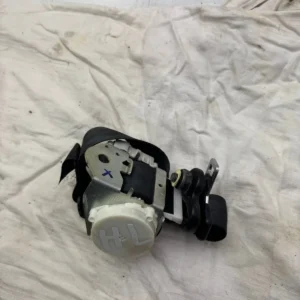 Original Ford Fiesta Sicherheitsgurt hinten links 8V51A611B69AE 040982