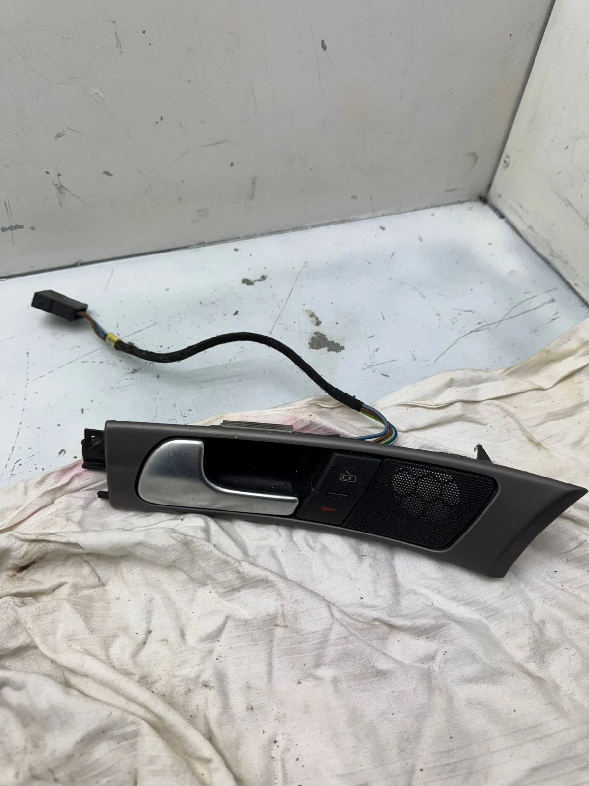 Original Audi A6 4B C5 Türgriff Türöffner vorne links 4B1837019