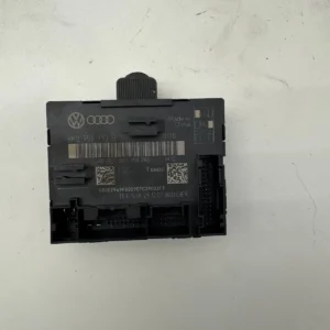 Original Audi A4 B8 A5 8T Türsteuergerät Steuergerät Tür vorne links 8K0959793B