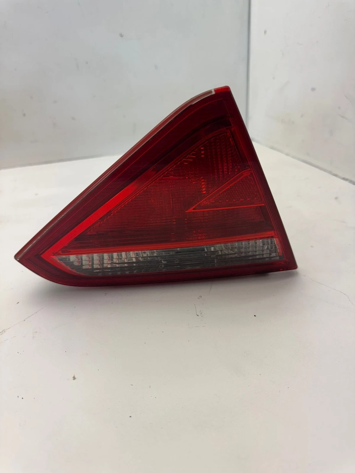 Original Audi A5 8T Rückleuchte Heckleuchte links innen 8T0945093
