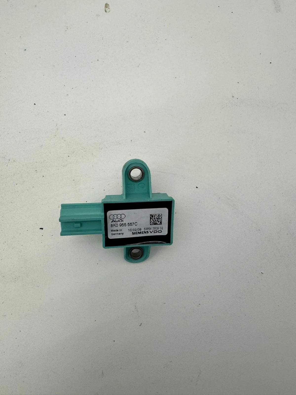 Original Audi A5 8T A4 B8 8K Airbagsensor Crashsensor links o. rechts 8K0955557C
