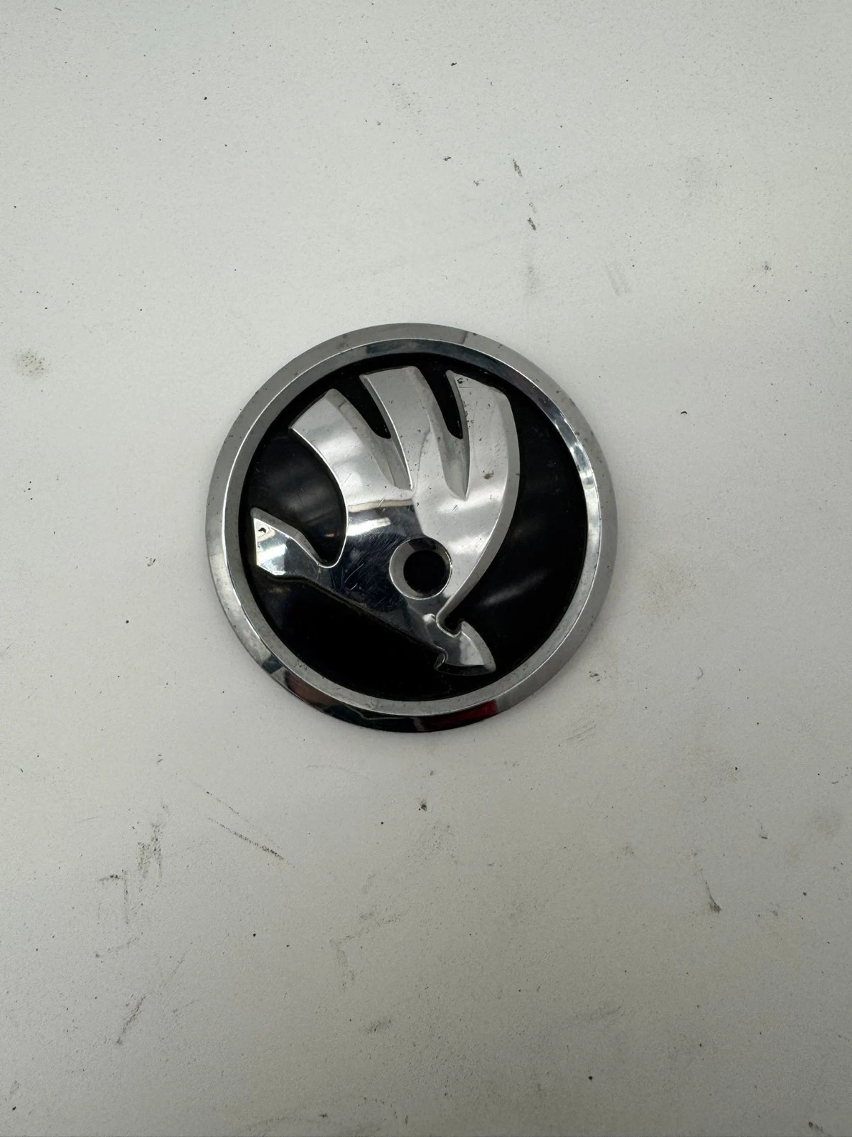 Original Skoda Fabia Emblem Logo vorne 6V0853621A