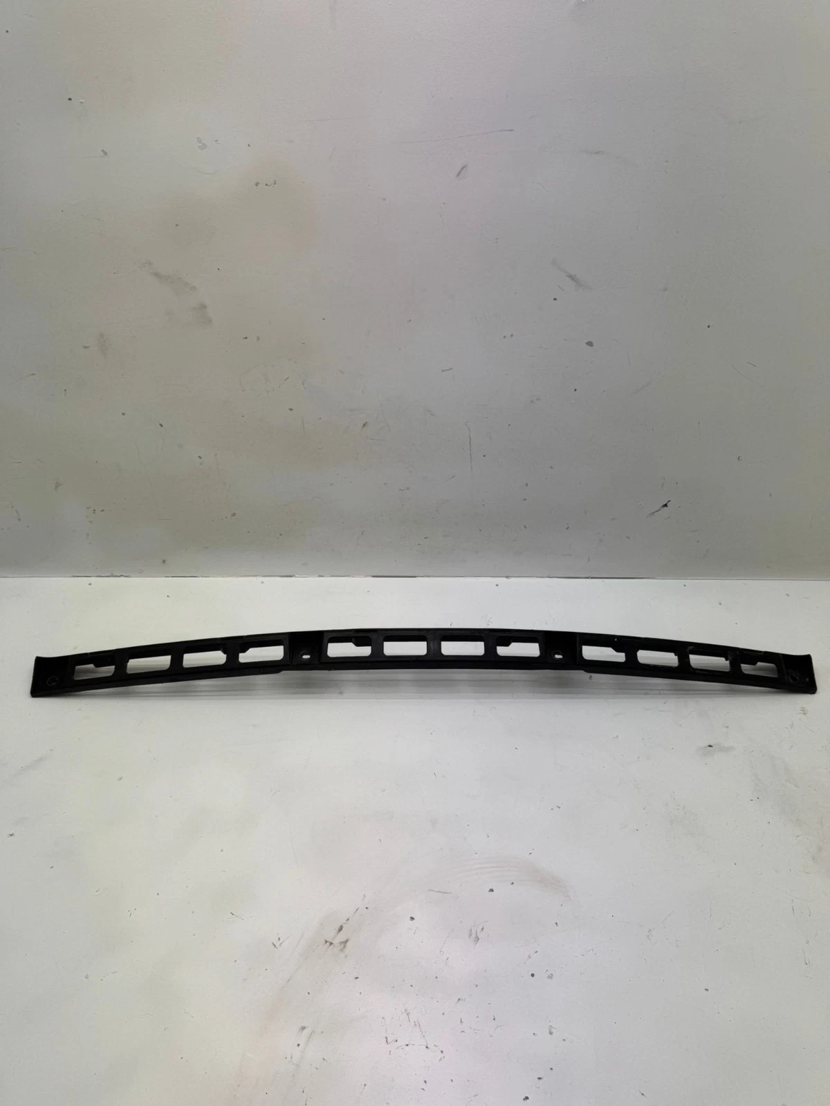 Org. VW Polo V 6R Heckstoßstangenhalter Stoßfänger Befestigungsleiste 6R6807863A