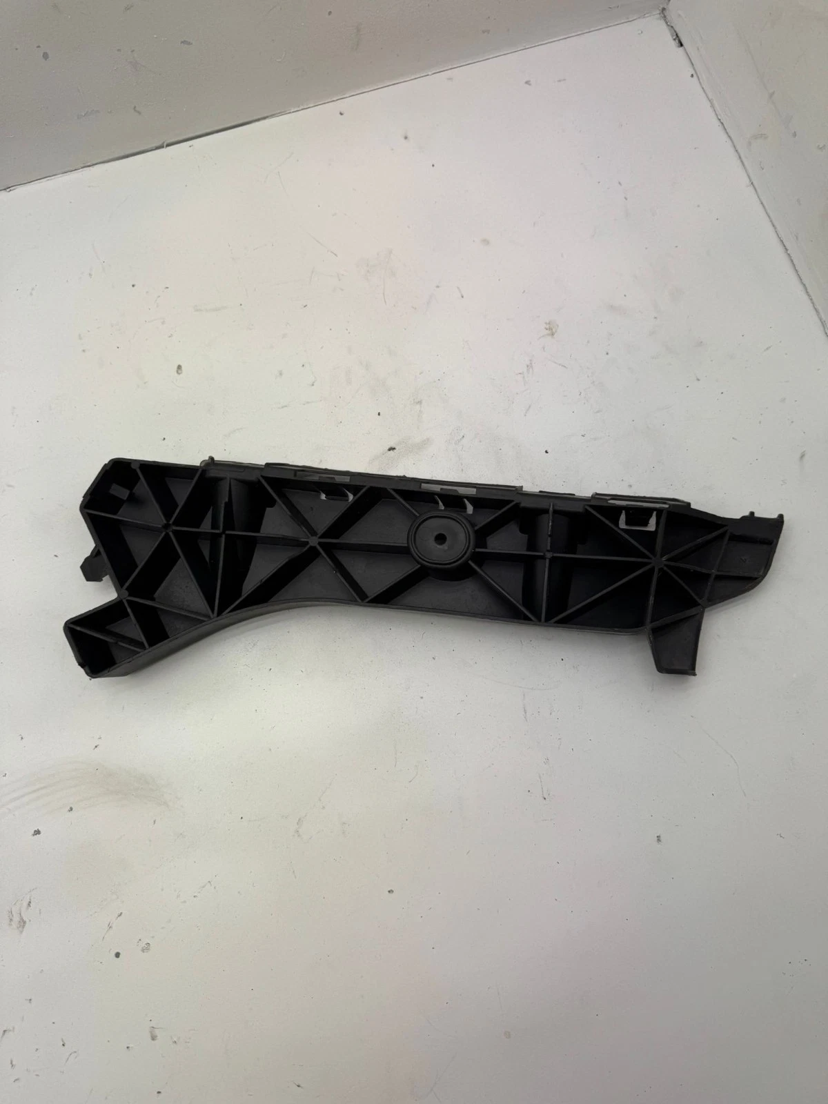Original Seat Ibiza Stoßfänger Halterung Führungsprofil hinten rechts 6J8807375A