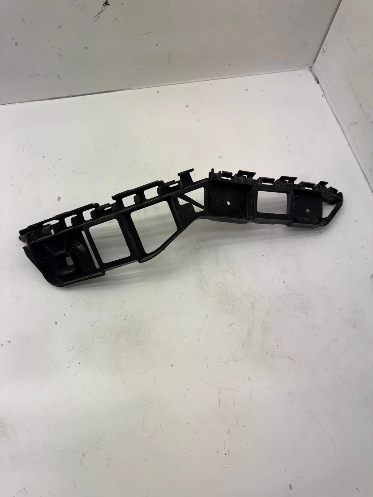 Original VW Polo V 6R Stoßstange Halterung Befestigung vorne Mitte 5239702 ND4