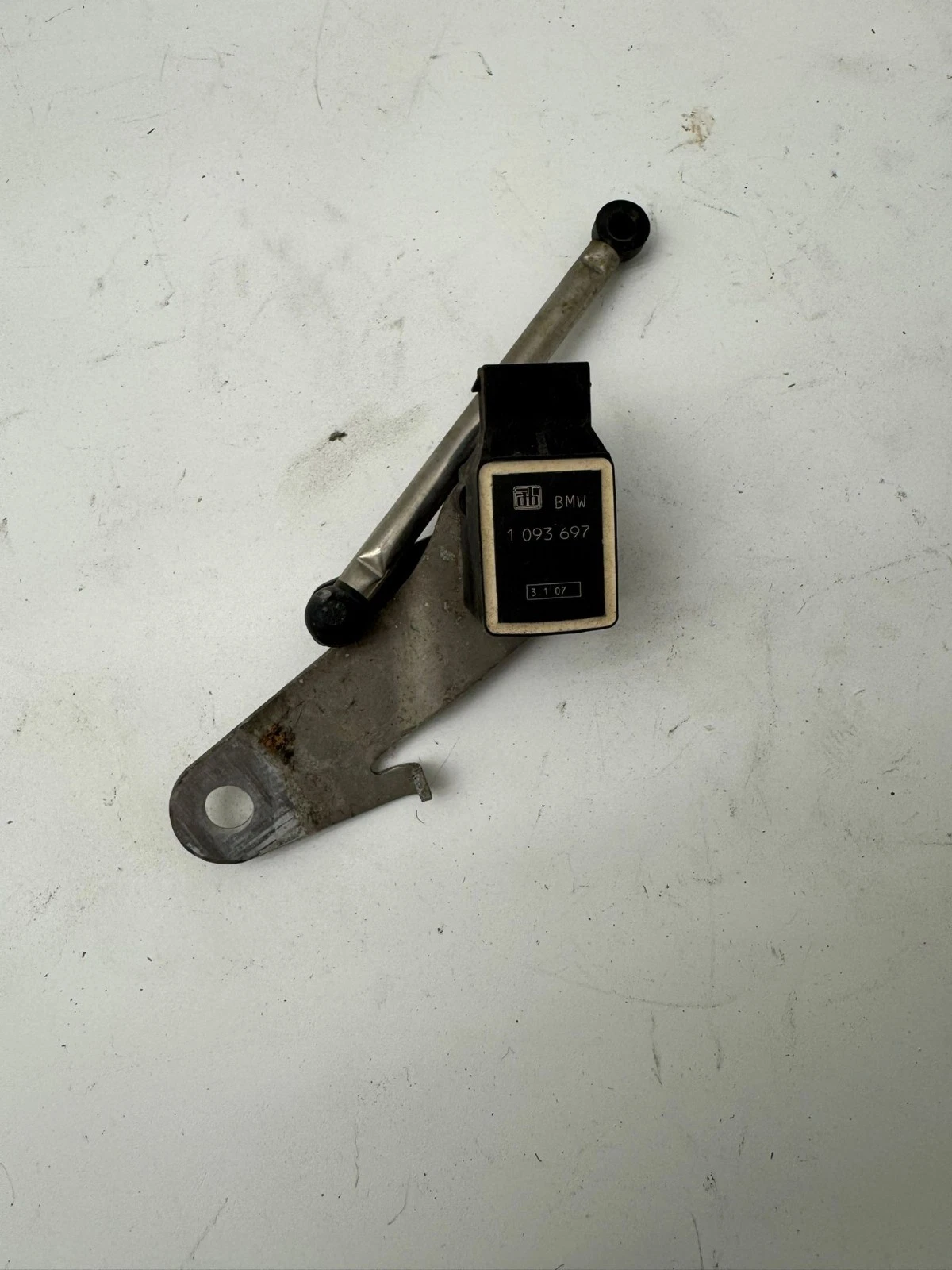 Original BMW 5er E61 Höhenstandsensor Niveausensor 676082402 1093697 13490410