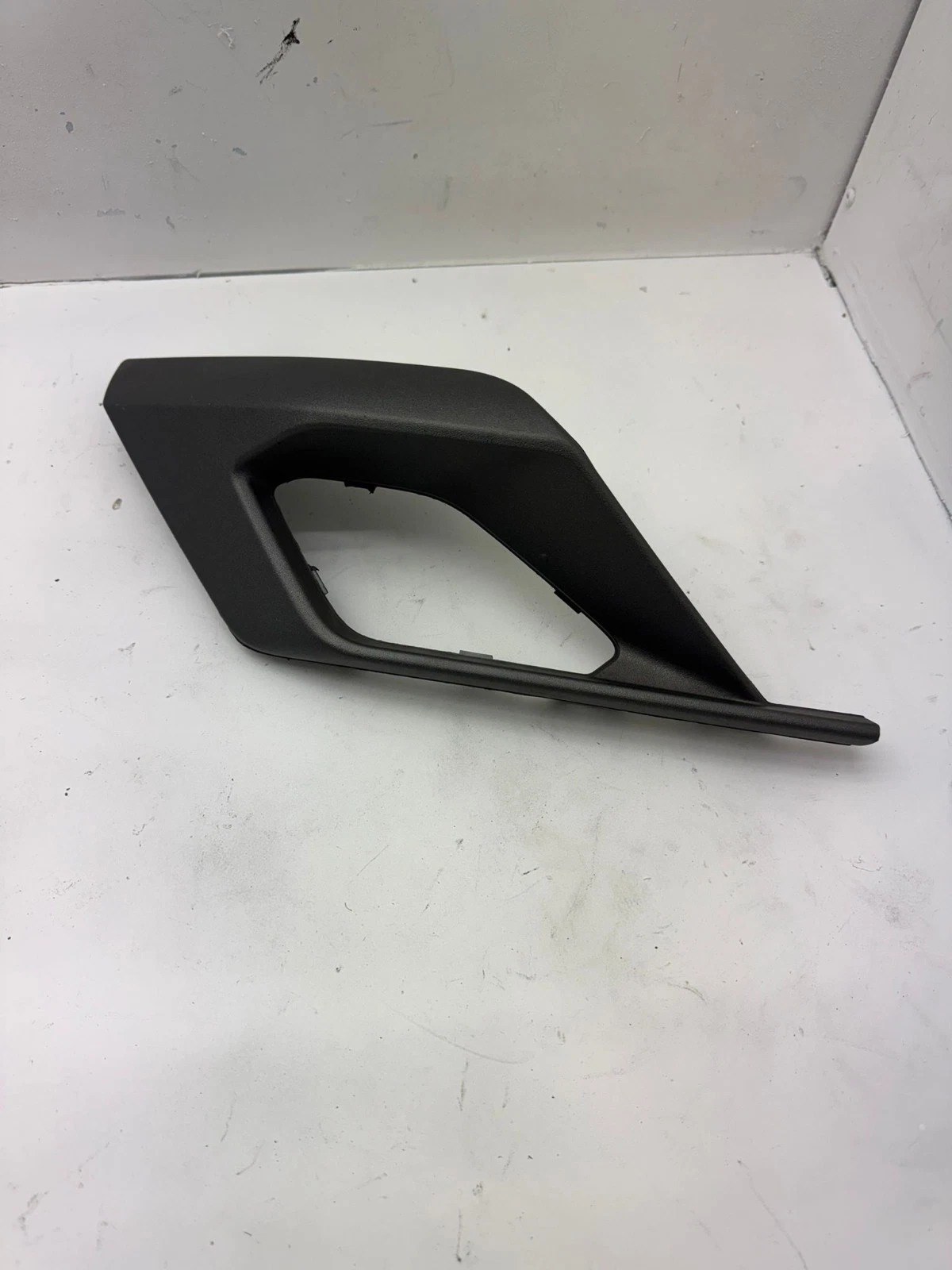 Original Seat Ateca Stoßstange Gitter Blende unten links schwarz 575853711