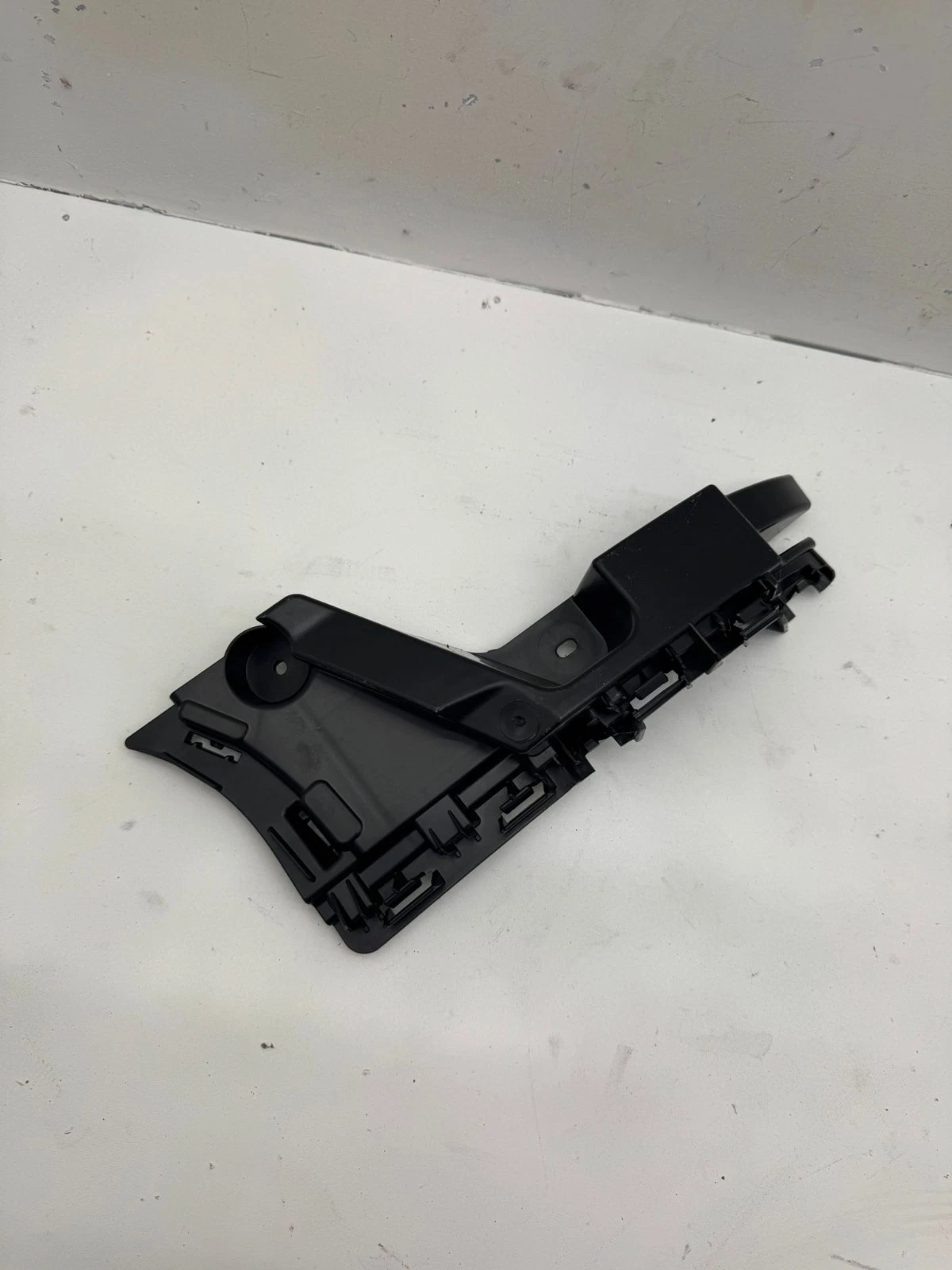 Original Seat Ibiza Stoßstange Halter Befestigung Führung Vorne Links 6F0807377D