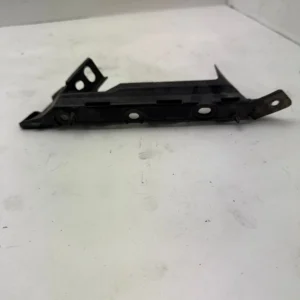 Original Seat Ibiza 6J Stoßstange Halterung Befestigung vorne links 6J0807183