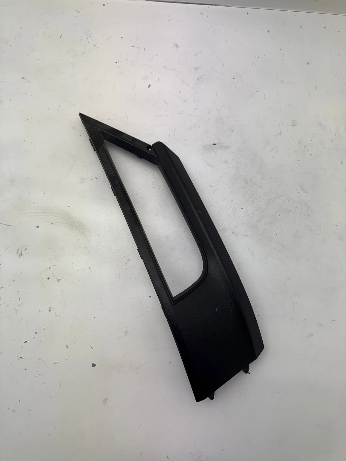 Original VW T-Roc Gitterblende Abdeckung Stoßstange vorne rechts 2GA853666A