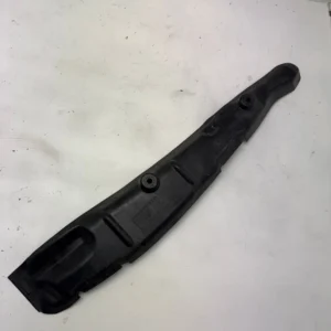 Original Audi A4 Kotflügel Schließteil Beifahrerseite vorne rechts 8W0821112