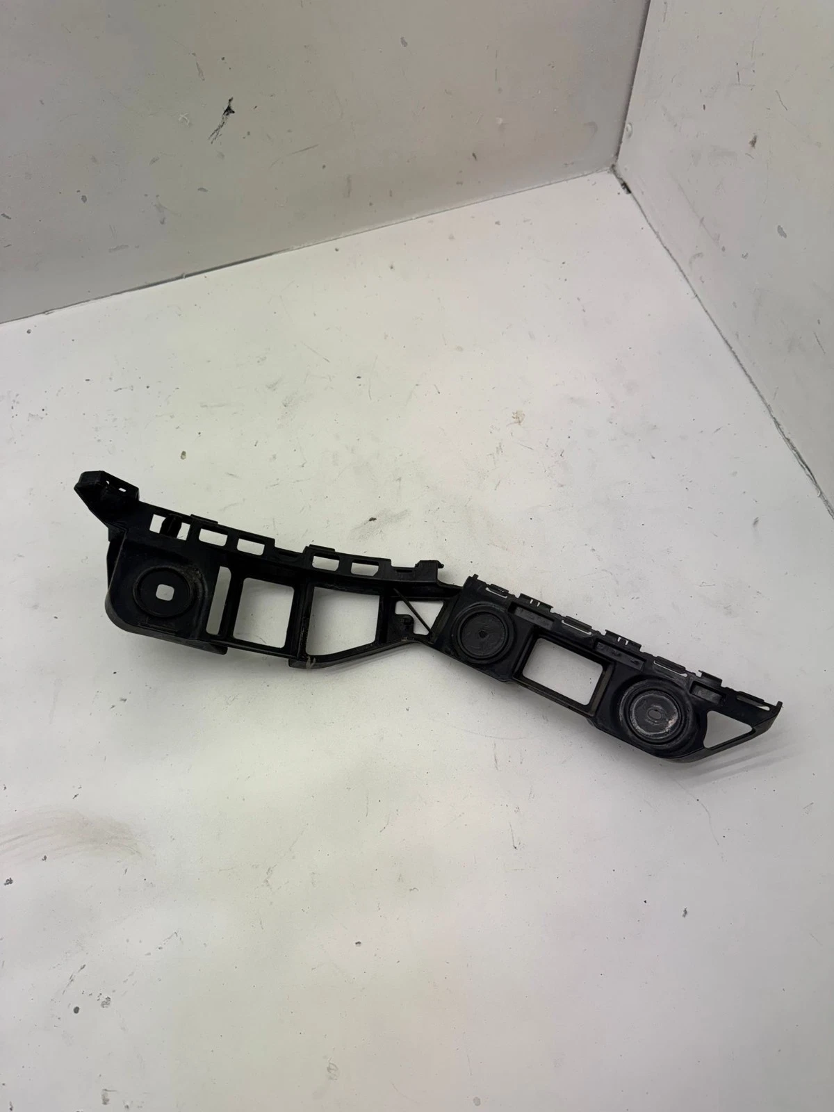 Original VW Polo V 6R Stoßstange Befestigung Halterung vorne 5239702 ND4