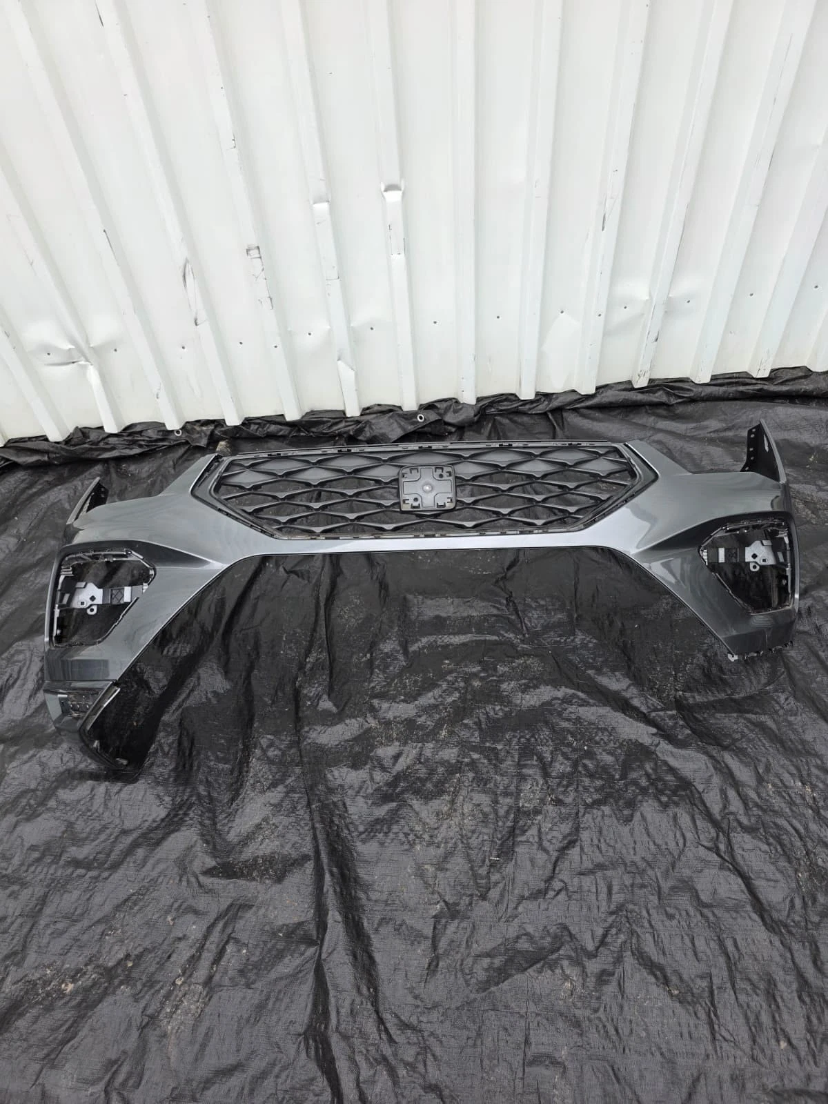 Original Seat Ateca Stoßstange vorne Graphite Grey Grau 575853654P 575807221