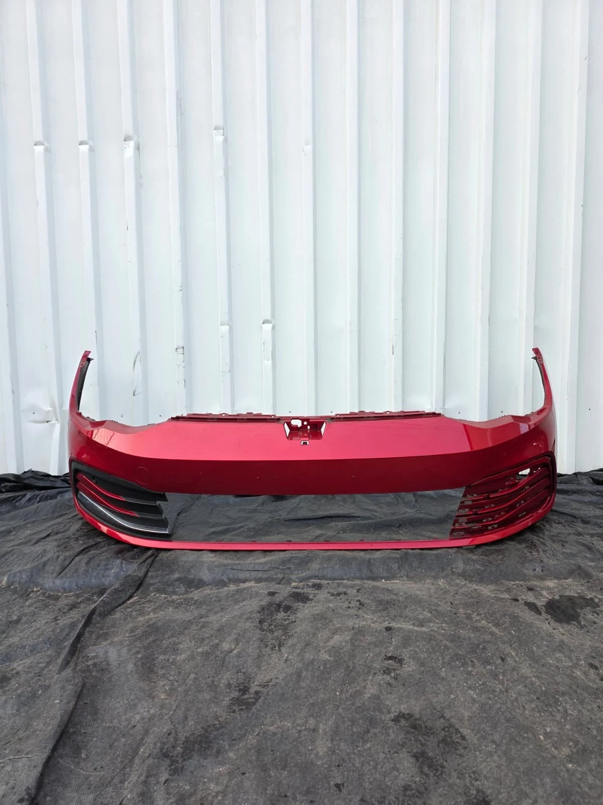 Original VW Golf 8 VIII PDC Frontstoßstange Stoßstange vorne Rot 5H0807221J
