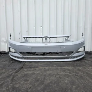 Original VW Polo 2G Frontstoßstange Stoßstange vorne PDC weiß 2G0807221