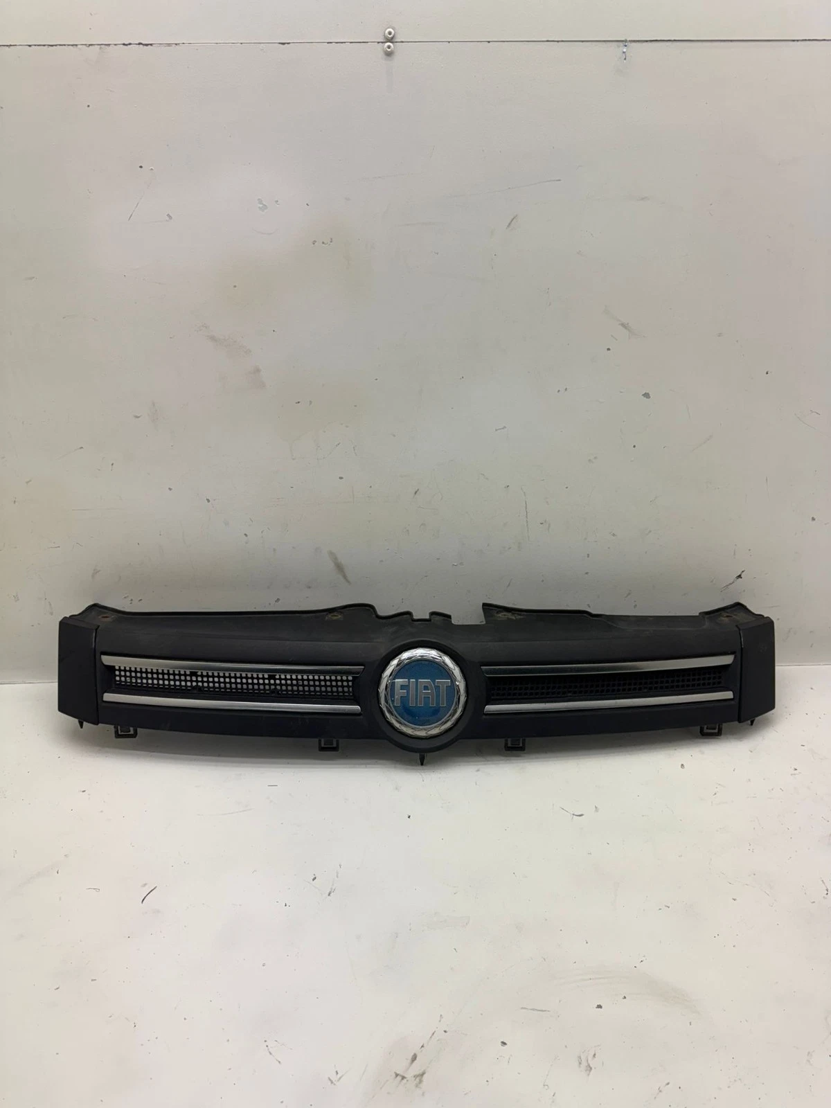 Original Fiat Panda 169 Kühlergrill Frontgrill vorne 735353899