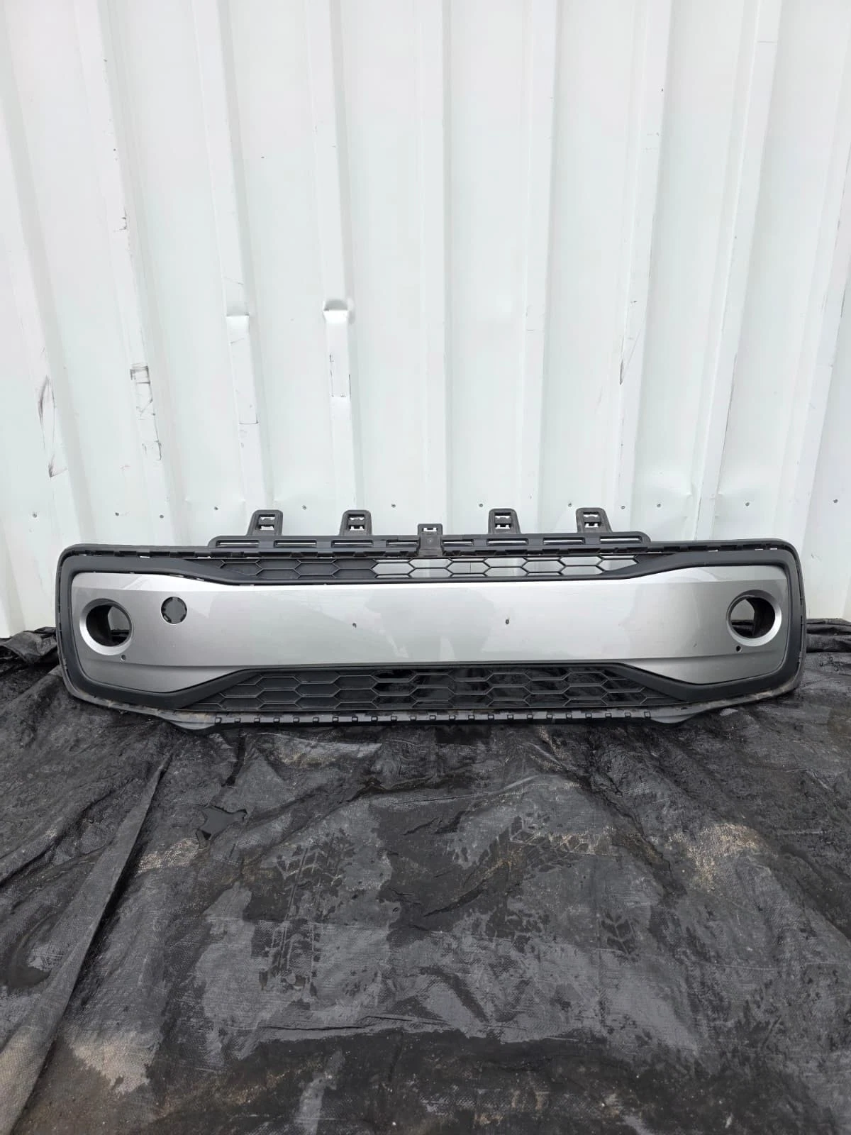 Original VW Up Frontstoßstange Stoßstange vorne Silber 1S0807221F 1S0853677F