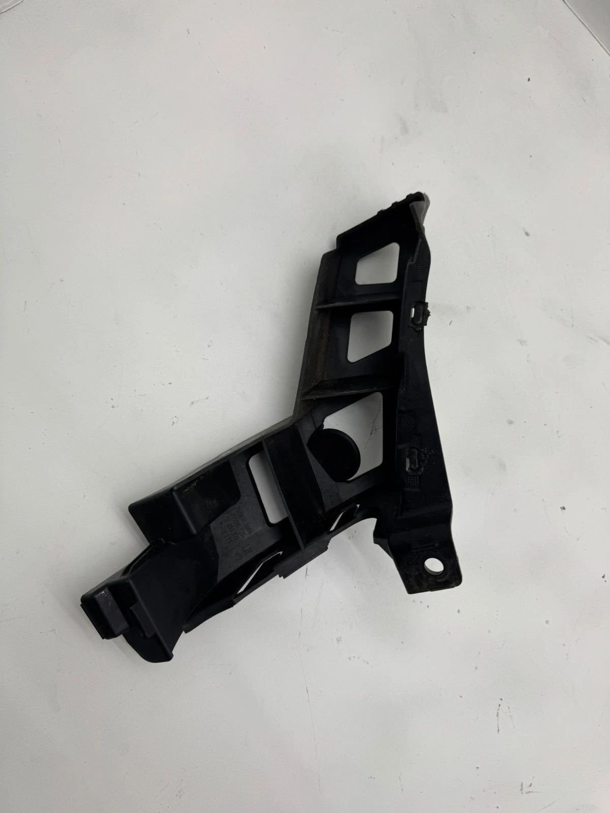 Original Seat Leon ST Stoßstange Halterung Befestigung vorne links 5F807377
