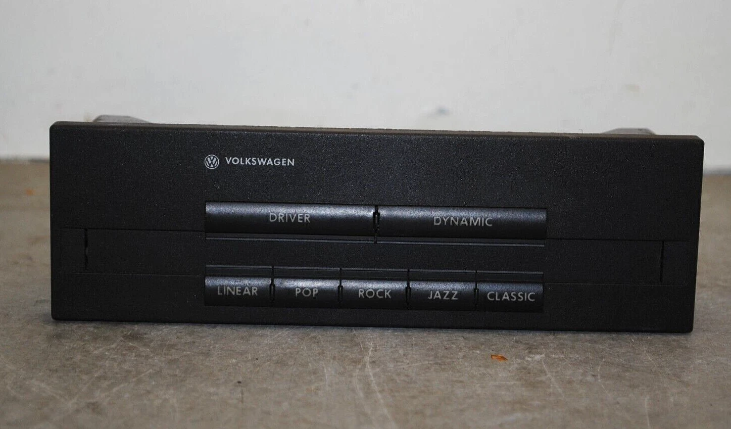 Bedienteil Soundprozessor Equalizer VW Passat 3B5 B5 Golf IV Bora 1J0035624A