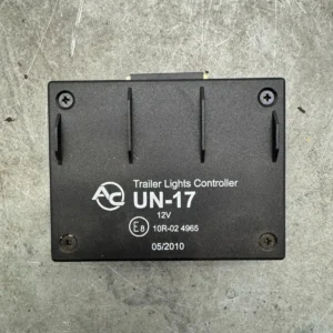 Original UN-17 Trailer Lights Controller Anhängerkupplung Steuergerät 10R024965