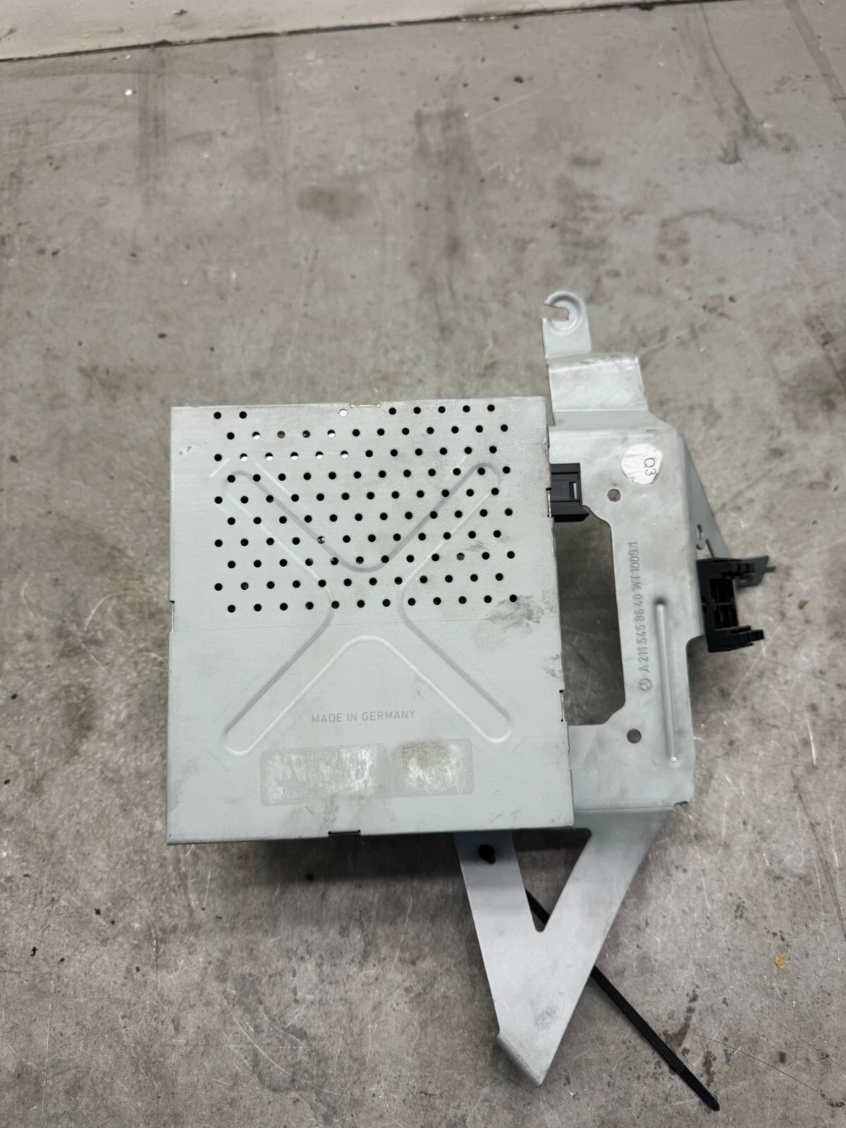 Original Mercedes W211 E-Klasse Audio-Verstärker Steuergerät A2118702489
