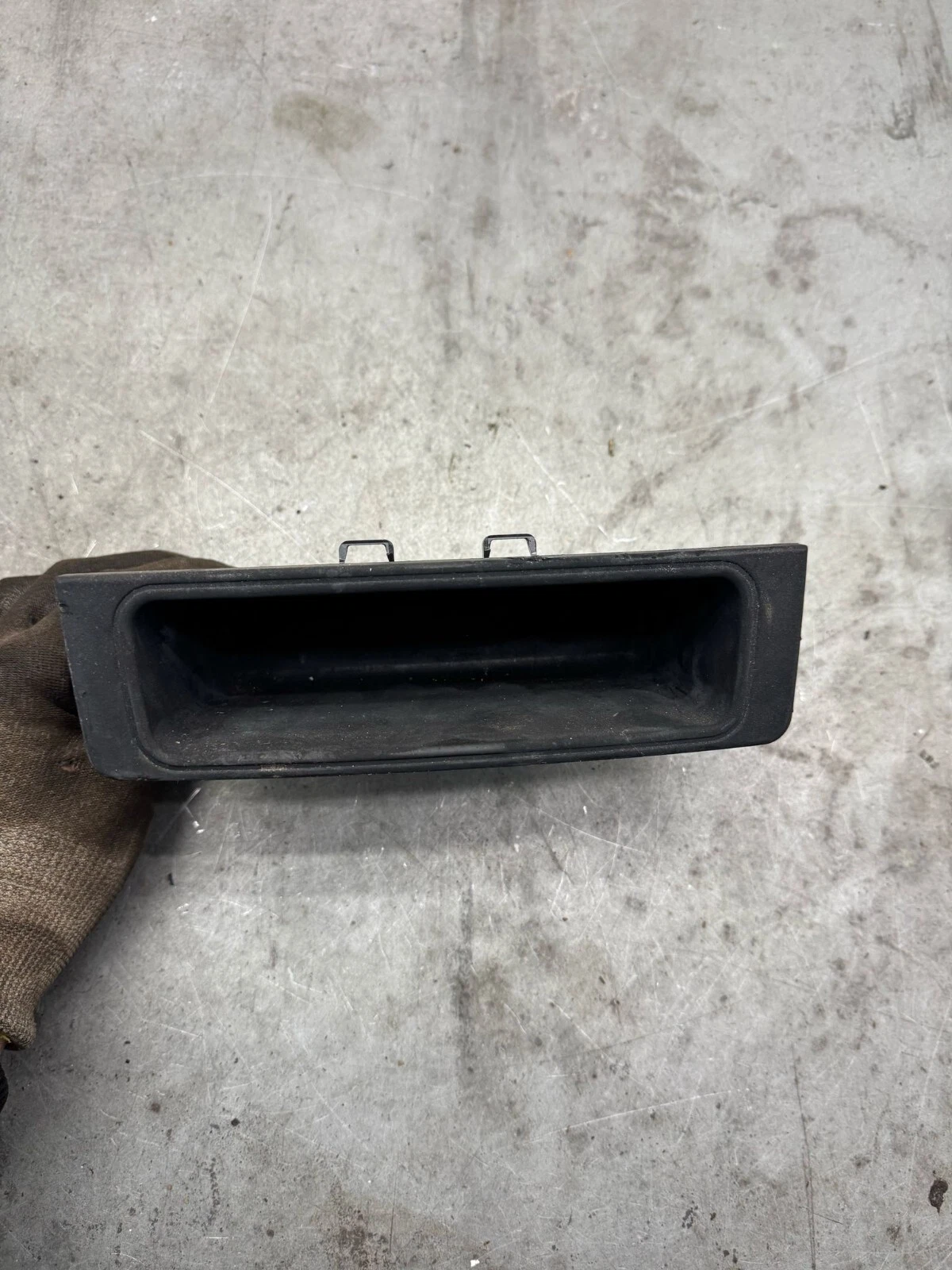 Mercedes W203 - Ablage Ablagefach Fach Armaturenbrett A2036830291