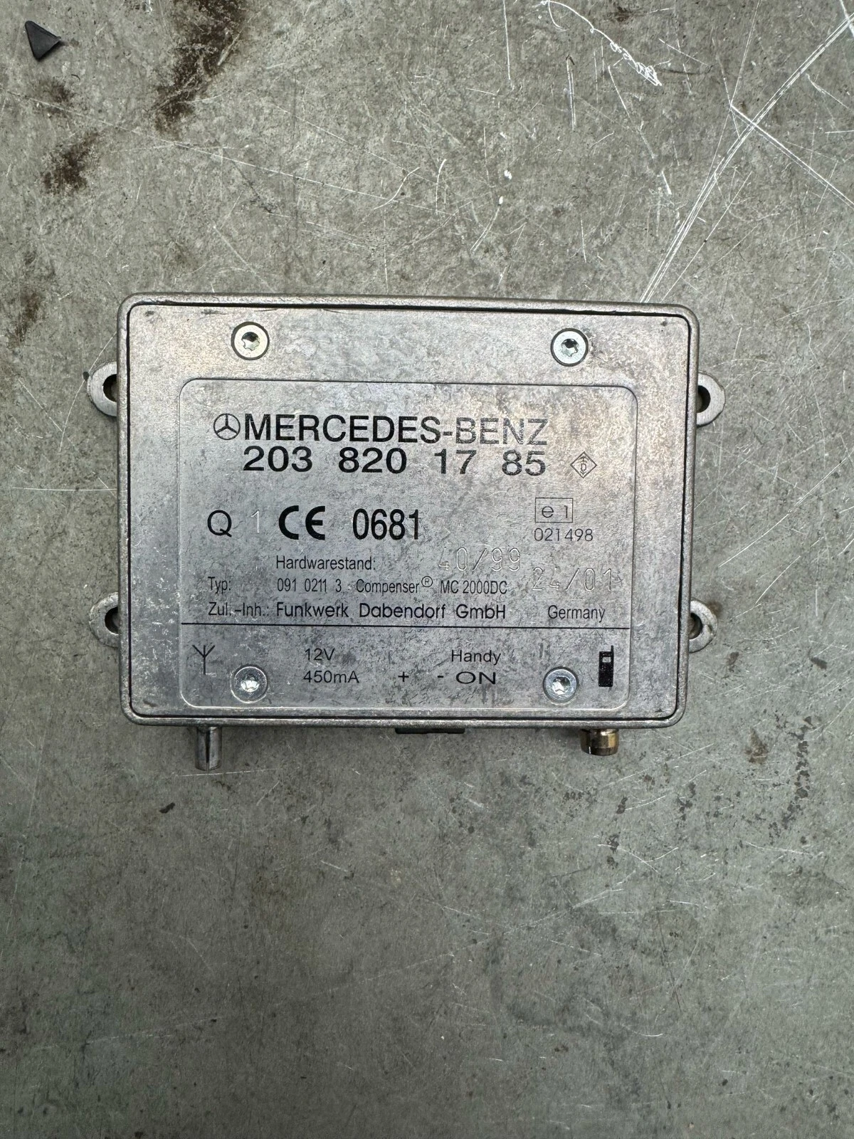 Original Steuergerät Mercedes W210 W203 W220 Antennenverstärker 2038201785