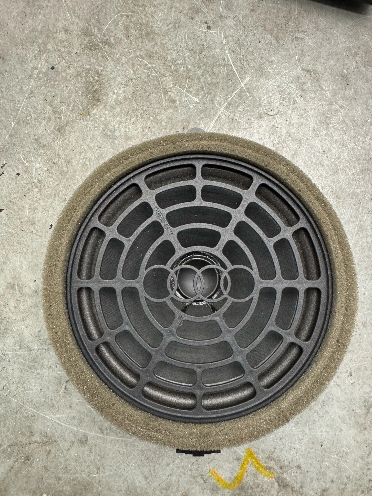 Original Audi A4 B8 Audio Lautsprecher hinten rechts 8K0035411A