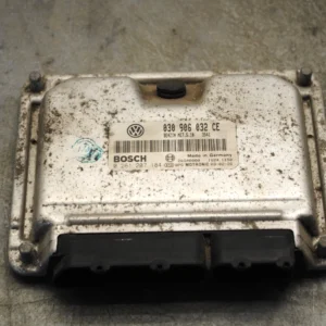 Steuergerät VW Polo 6N, 9N 030906032CE Bosch 0261207184