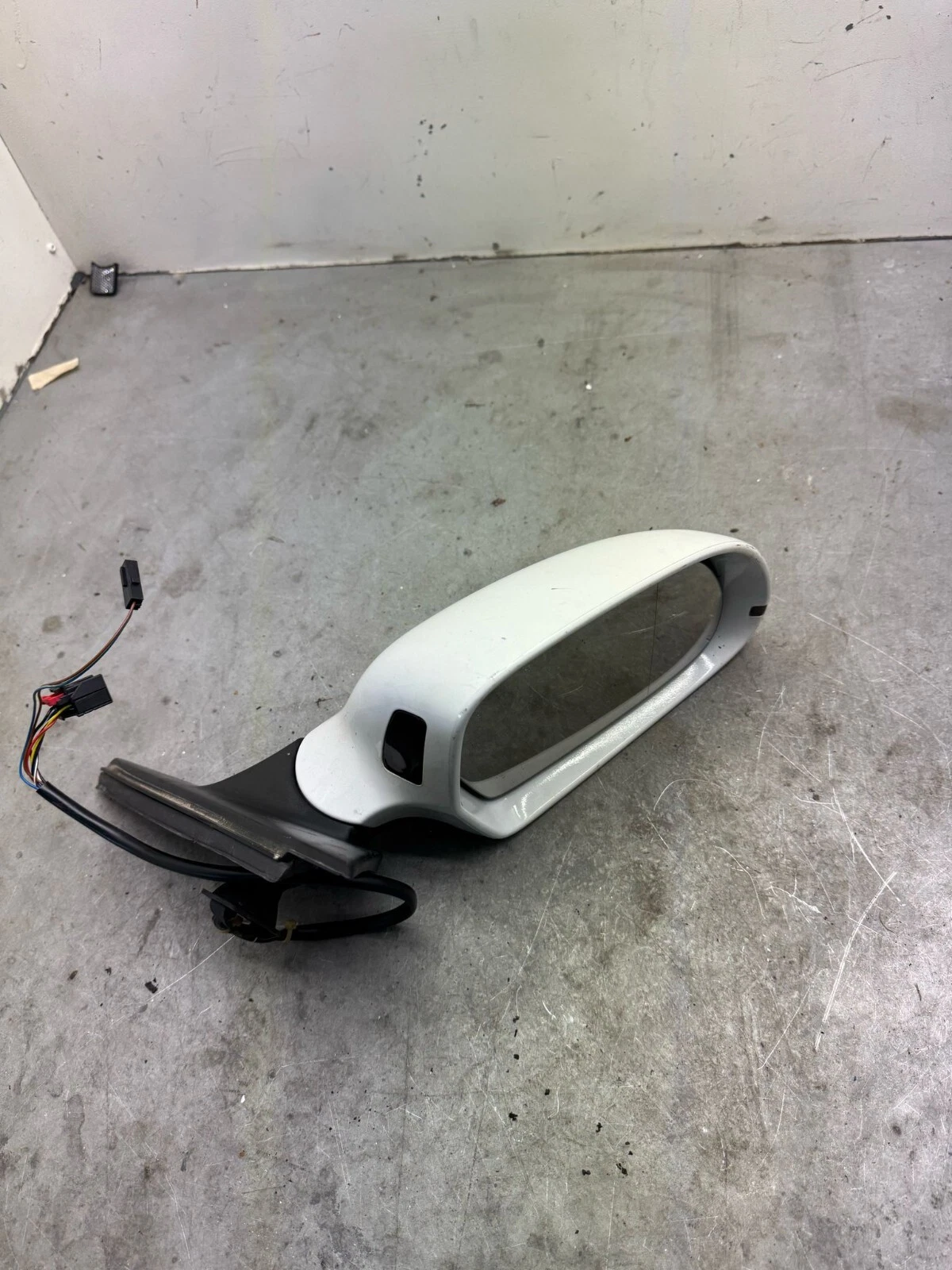 Original Audi A4 B8 Außenspiegel vorne rechts Weiß 020931