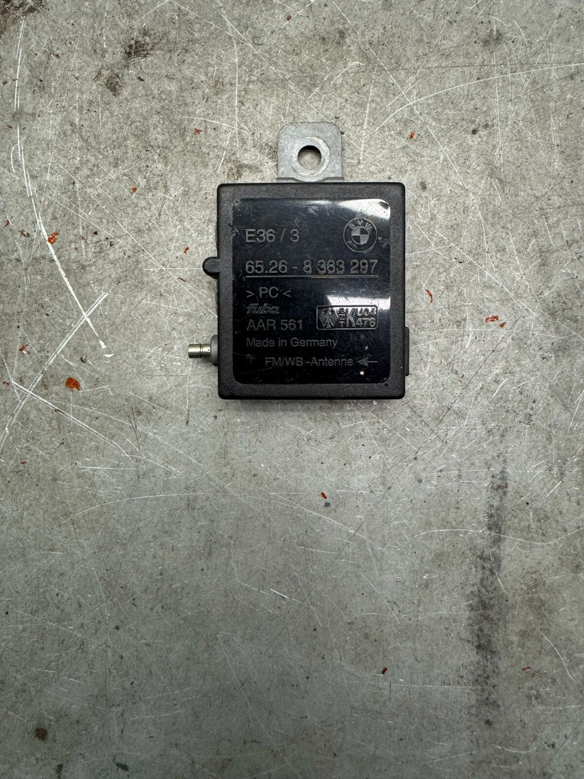 Original BMW E36 Antennenverstärker Radio 65268363297