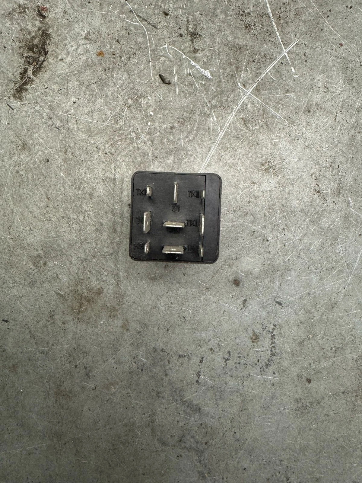 Original VW Audi Seat Skoda Relais Fensterheber 8D0959257