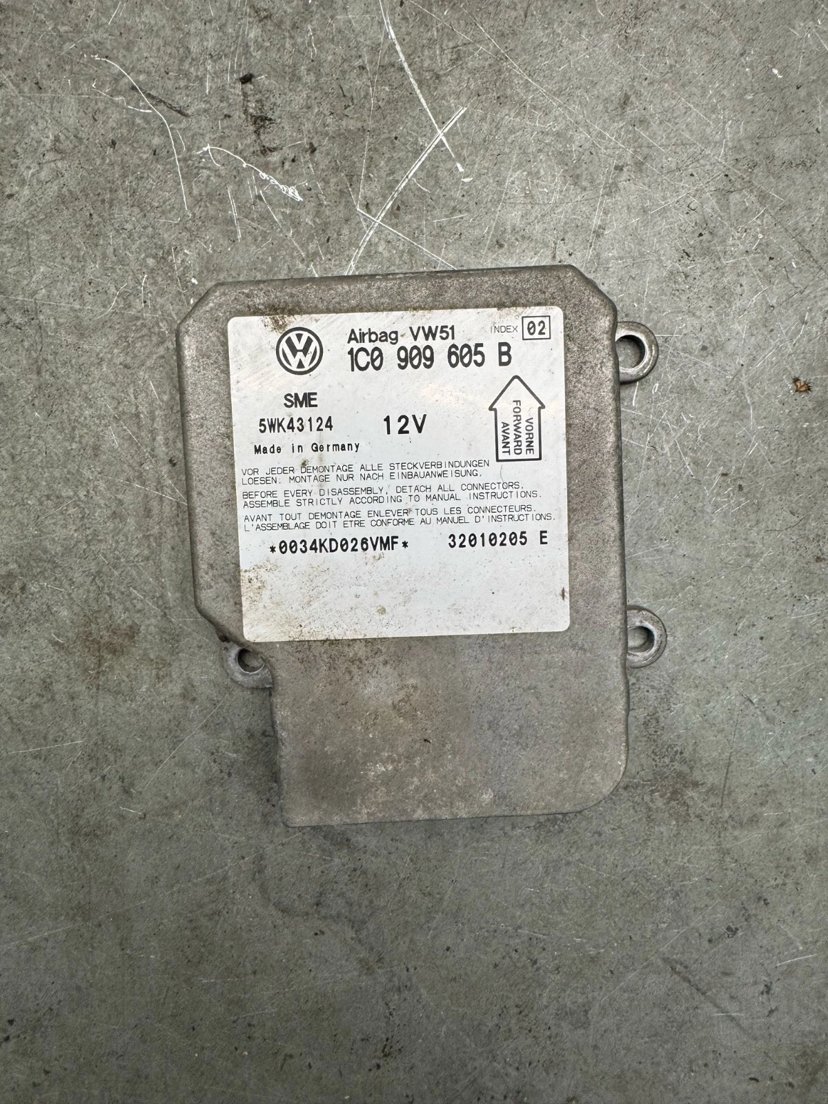 Original VW Passat 3BG Steuergerät Airbagsteuergerät 1C0909605B 5WK43124