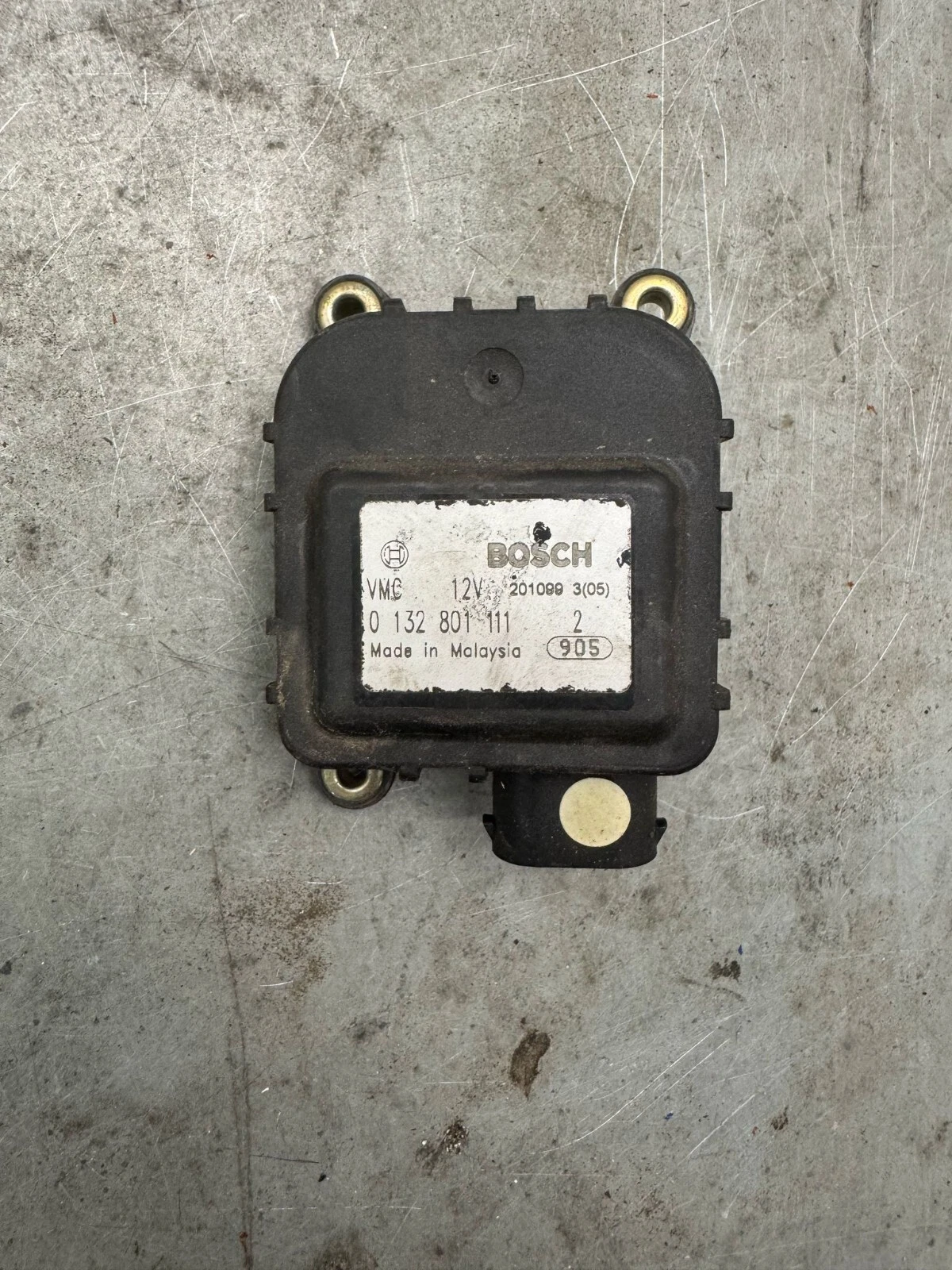 Original Bosch Stellmotor Heizung Renault Espace 0132801111