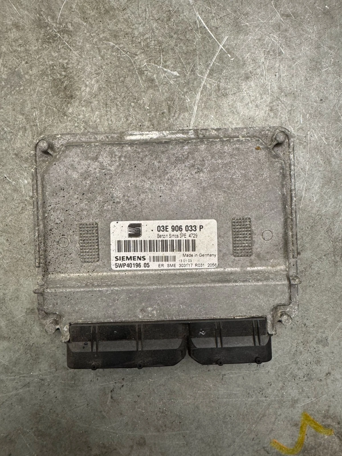 Original Seat Ibiza 6L Motorsteuergerät Steuergerät 03E906033P