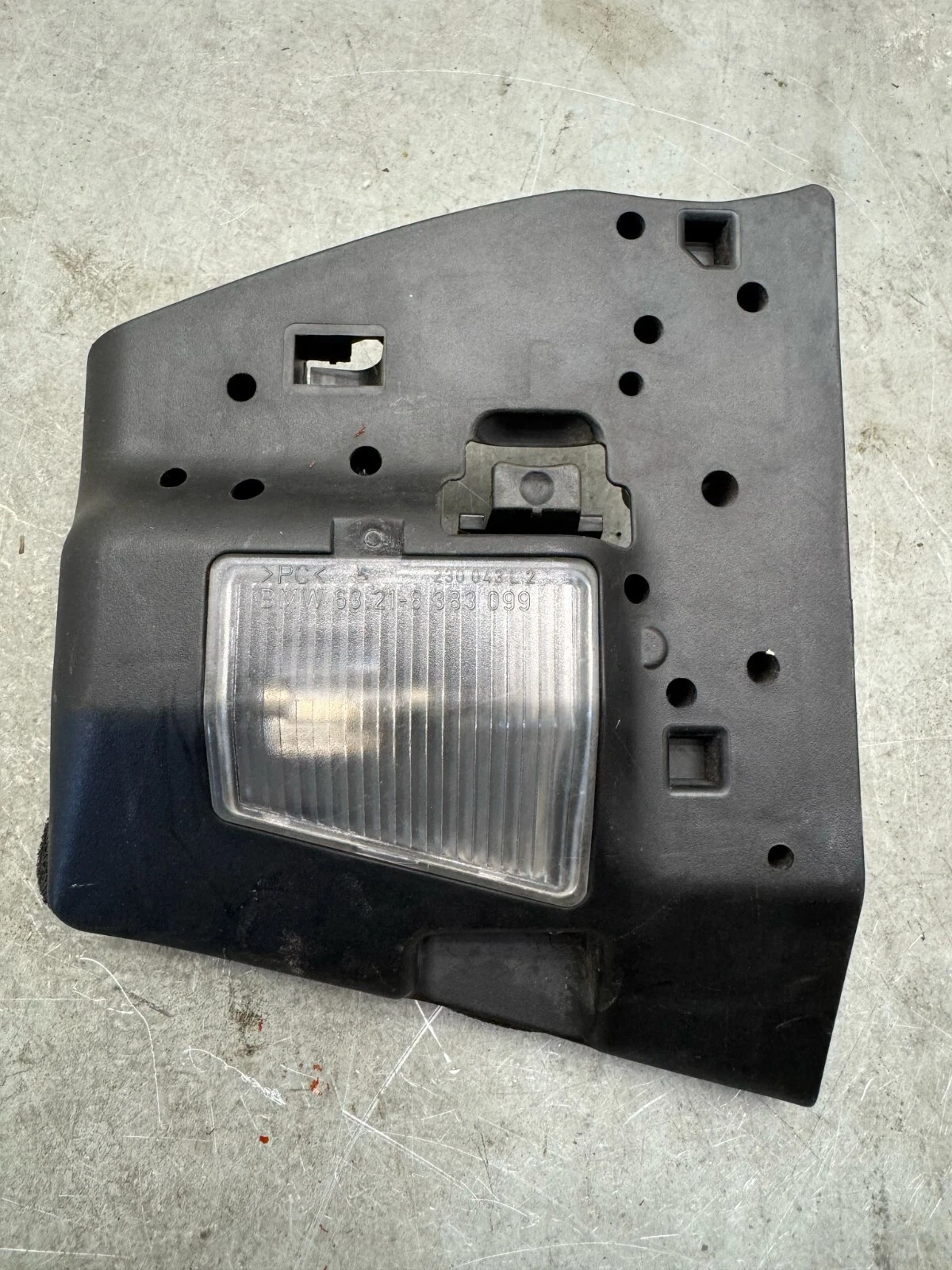 Original BMW E46 230041L P21W 32CP Glühbirnenhalter rechts OEM