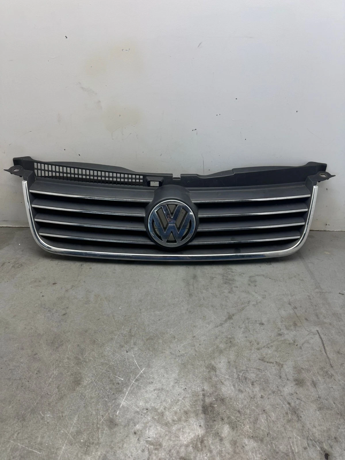 Original VW Passat 3BG 3BL 3BS Kühlergrill Frontgrill 380853562