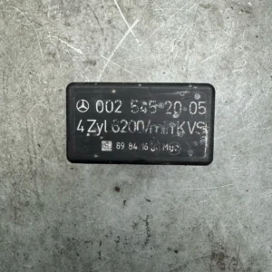 Original Mercedes-Benz 4 Zyl W124 W201 W460 Kraftstoffpume Relais 0025452005