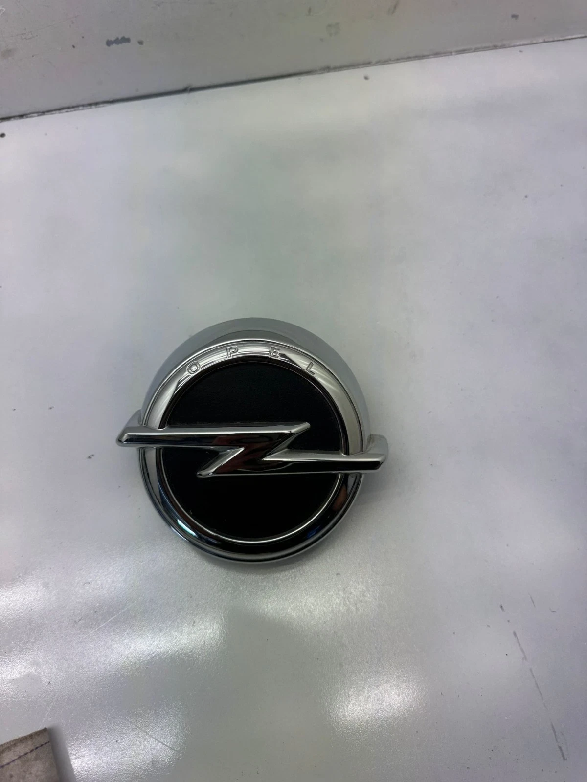 Original Opel Corsa E Heckklappengriff Emblem 563697283 39007843