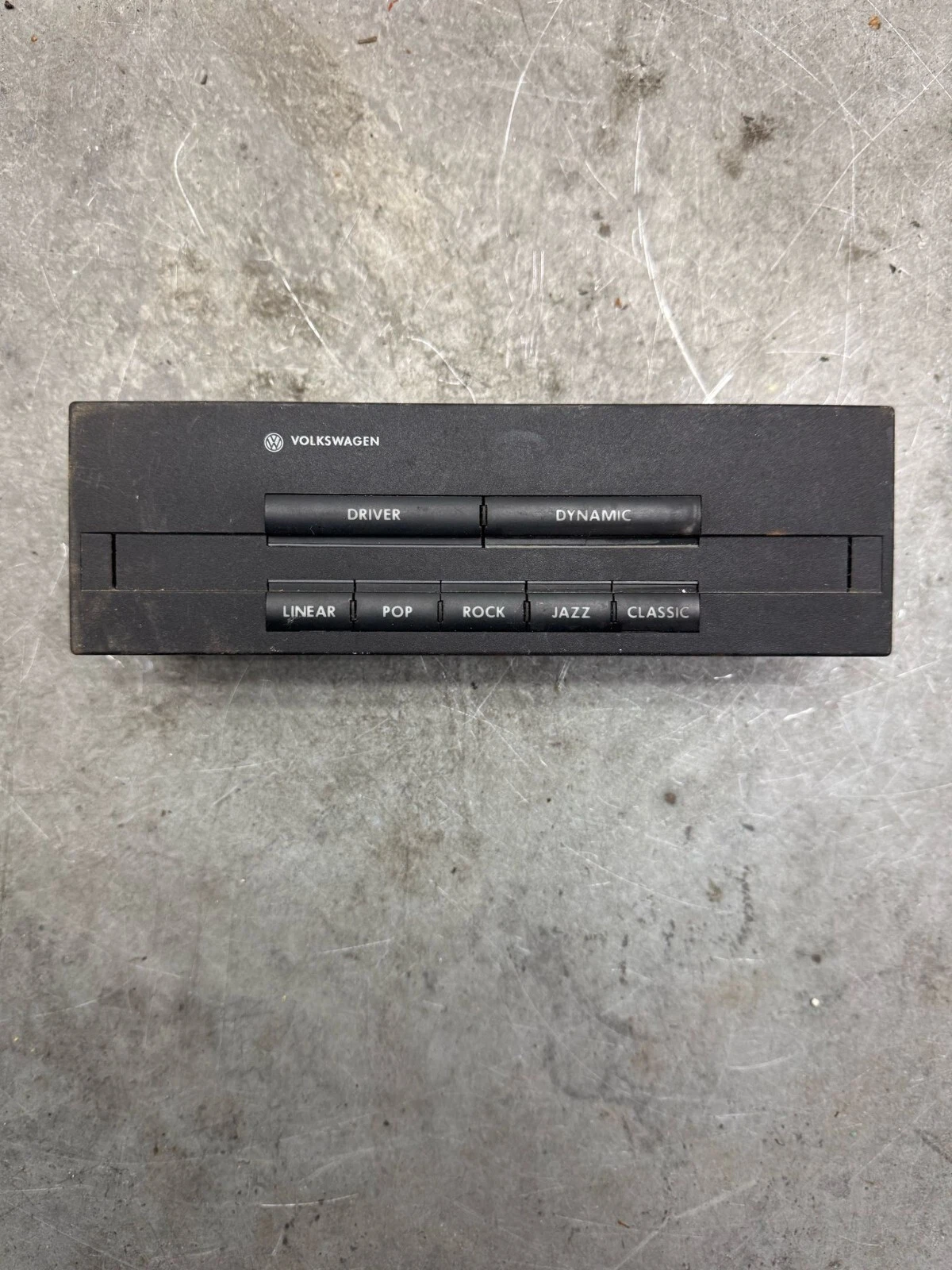 Original VW Passat 3B 3BG Soundsystem Radiobedienteil Soundprozessor 4D0919887D