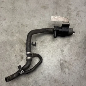 Original Mercedes W202 W208 C200 CLK230 Zusatzwasserpumpe 2028350064 2028301214