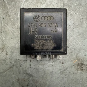 Relais Nr. 377 4B0955531A Wischerrelais Steuergerät - VW AUDI SEAT SKODA